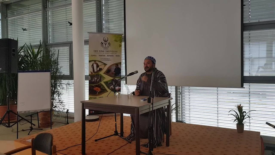 Short snippet from Shaykh Hakeem Atabek Shukurov's lecture on "How to collect Herbs and Dry them according to Greco-Islamic Herbal Medicine.